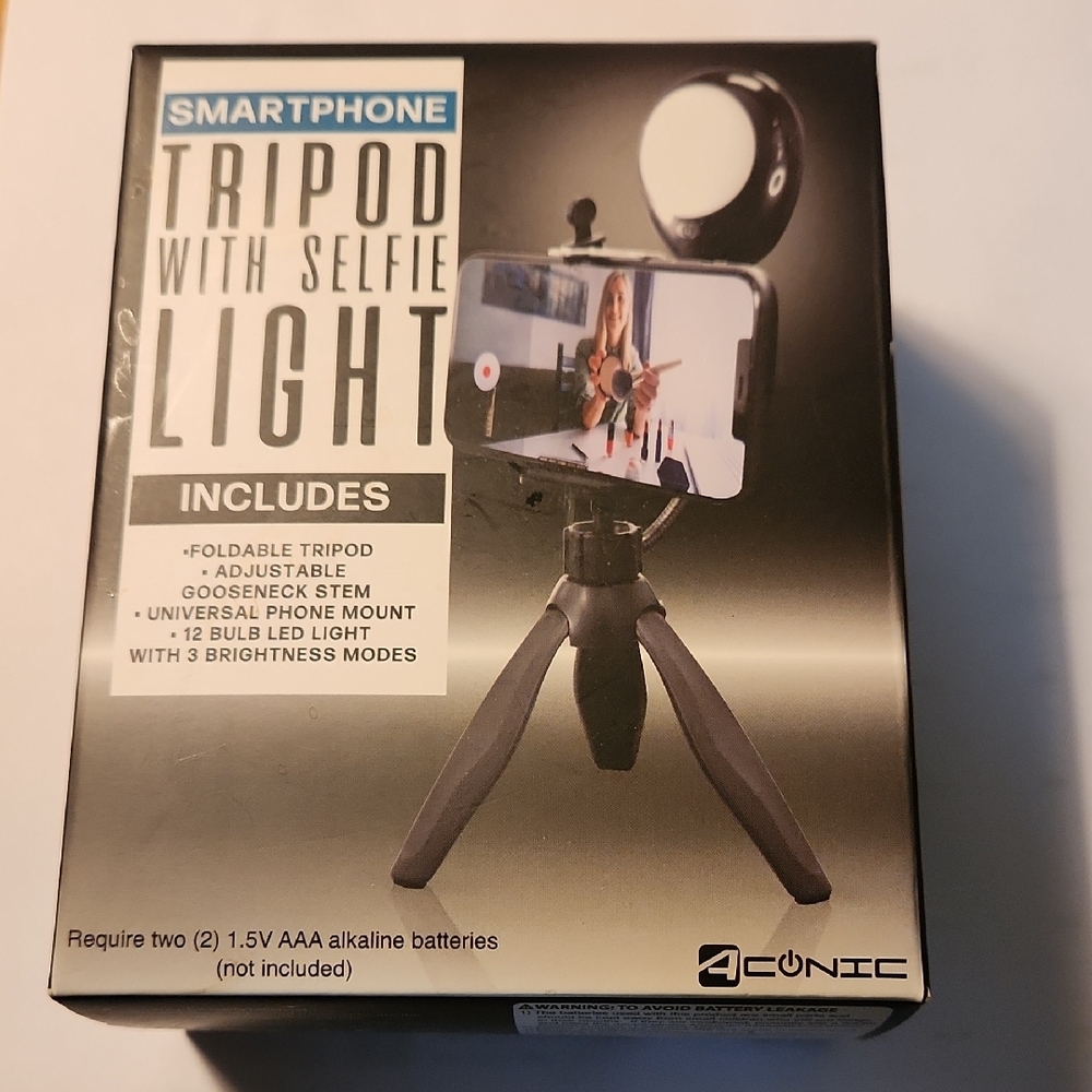 3/$15  Smartphone Tripod with Selfie Light W Box